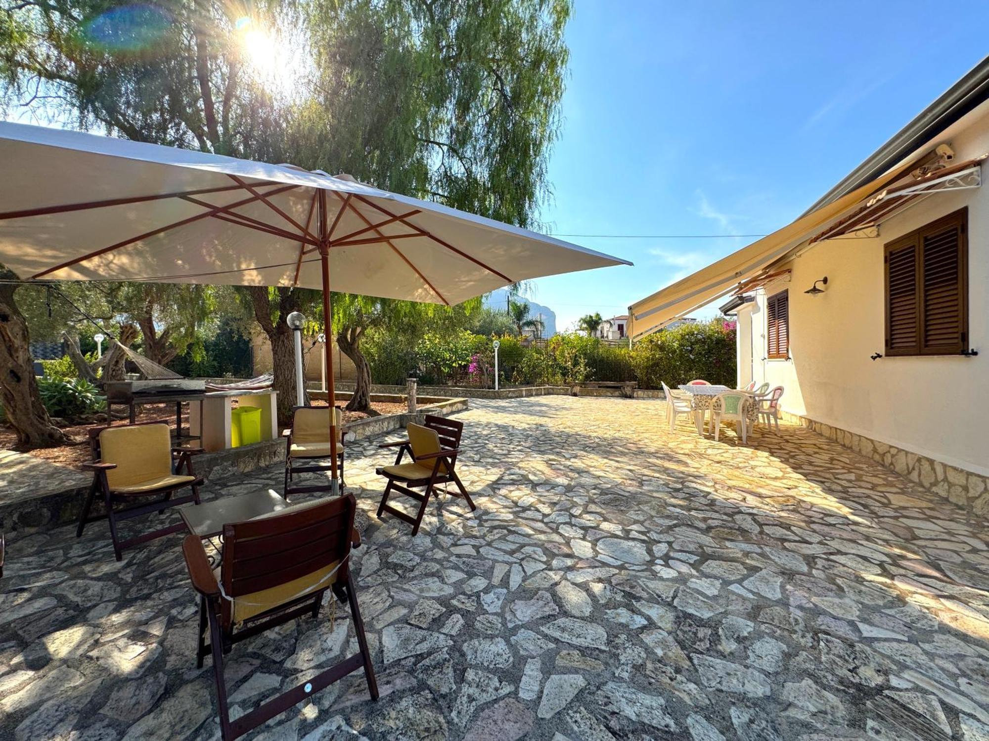 Villa Giada Карини Екстериор снимка