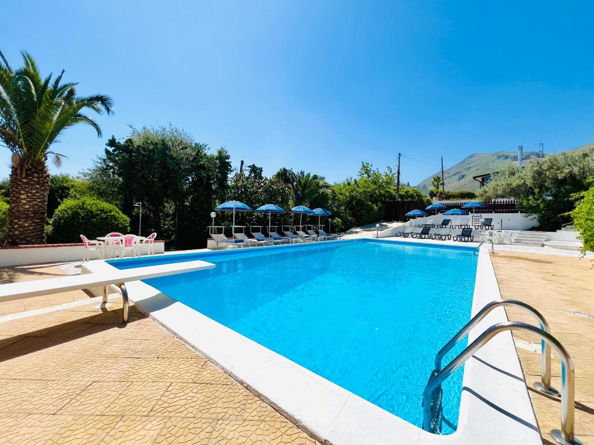 Villa Giada Карини Екстериор снимка